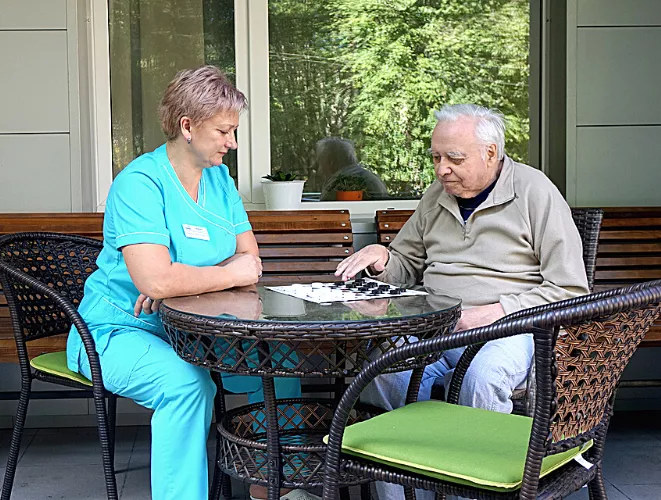 Услуги размещения в дома престарелых